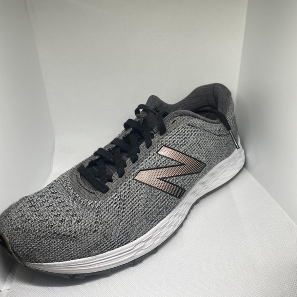 ☀️sale New Balance Gray Knit Running Shoes Women’s Size  Comfort Sneakers size 9 - Picture 1 of 8